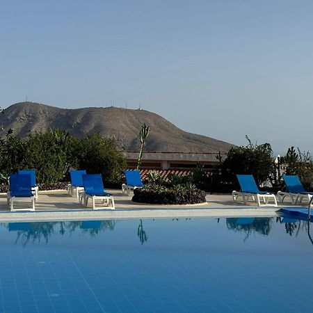 Villa Azure Horizon And Breeze - Panoramic Ocean View And Heated Pool Chayofa 外观 照片